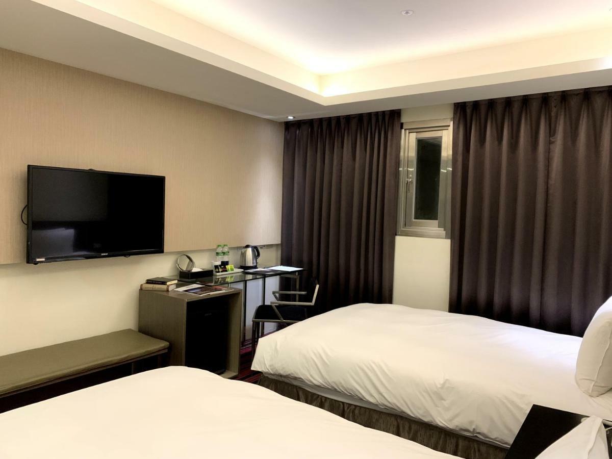 De Reve Express Hotel Chiayi City Exterior photo
