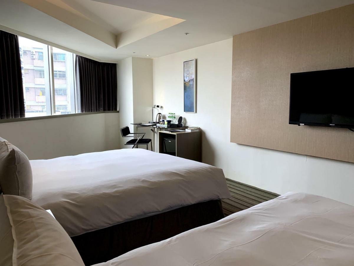 De Reve Express Hotel Chiayi City Exterior photo